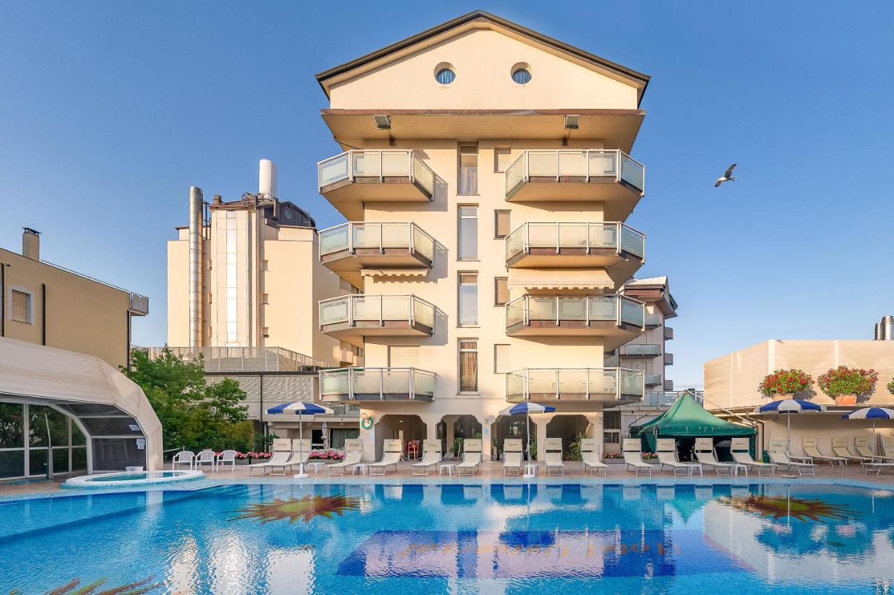 Universal Hotel Cervia Luaran gambar