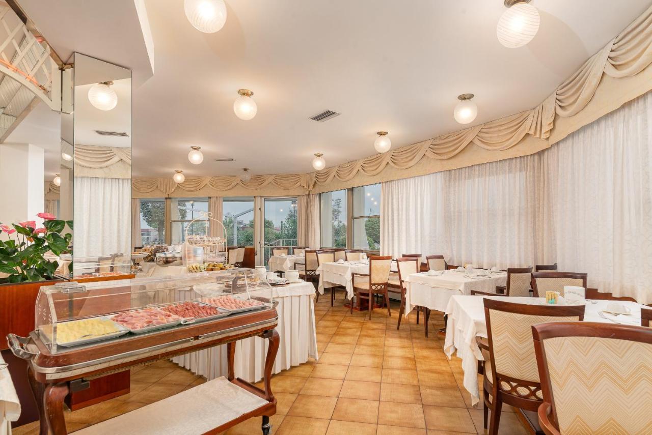 Universal Hotel Cervia Luaran gambar
