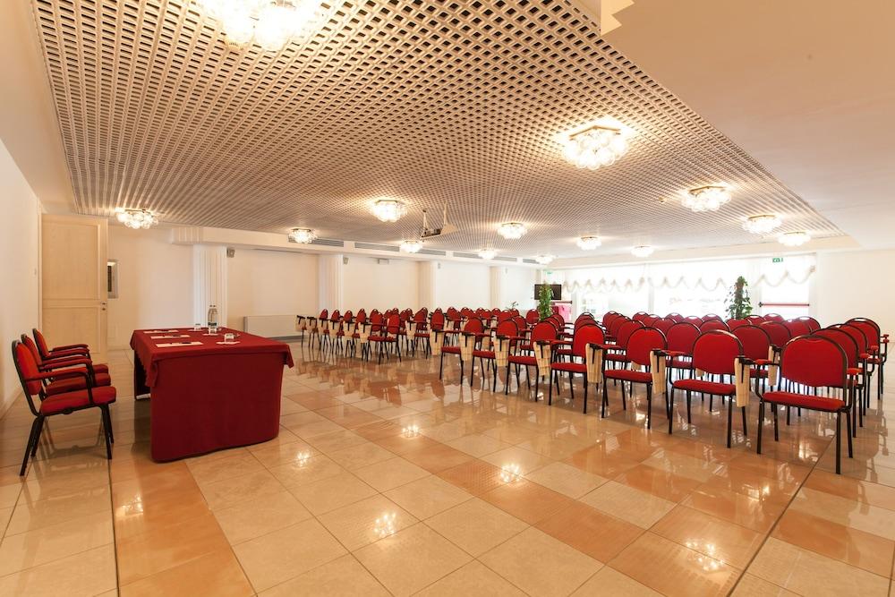 Universal Hotel Cervia Luaran gambar