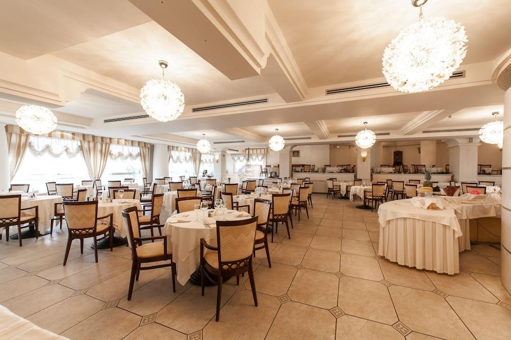 Universal Hotel Cervia Luaran gambar