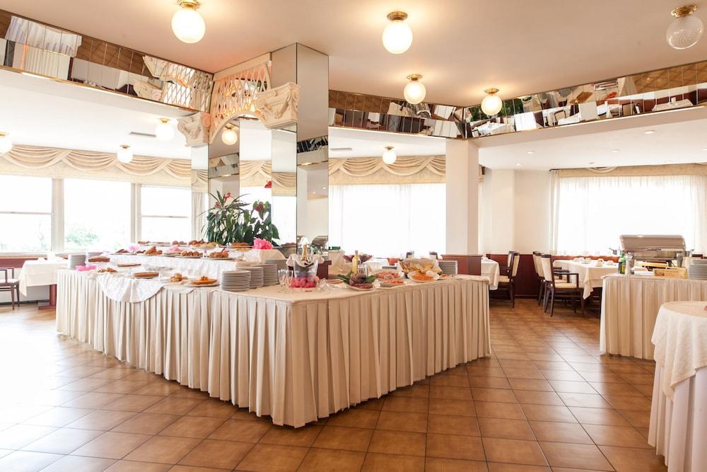 Universal Hotel Cervia Luaran gambar