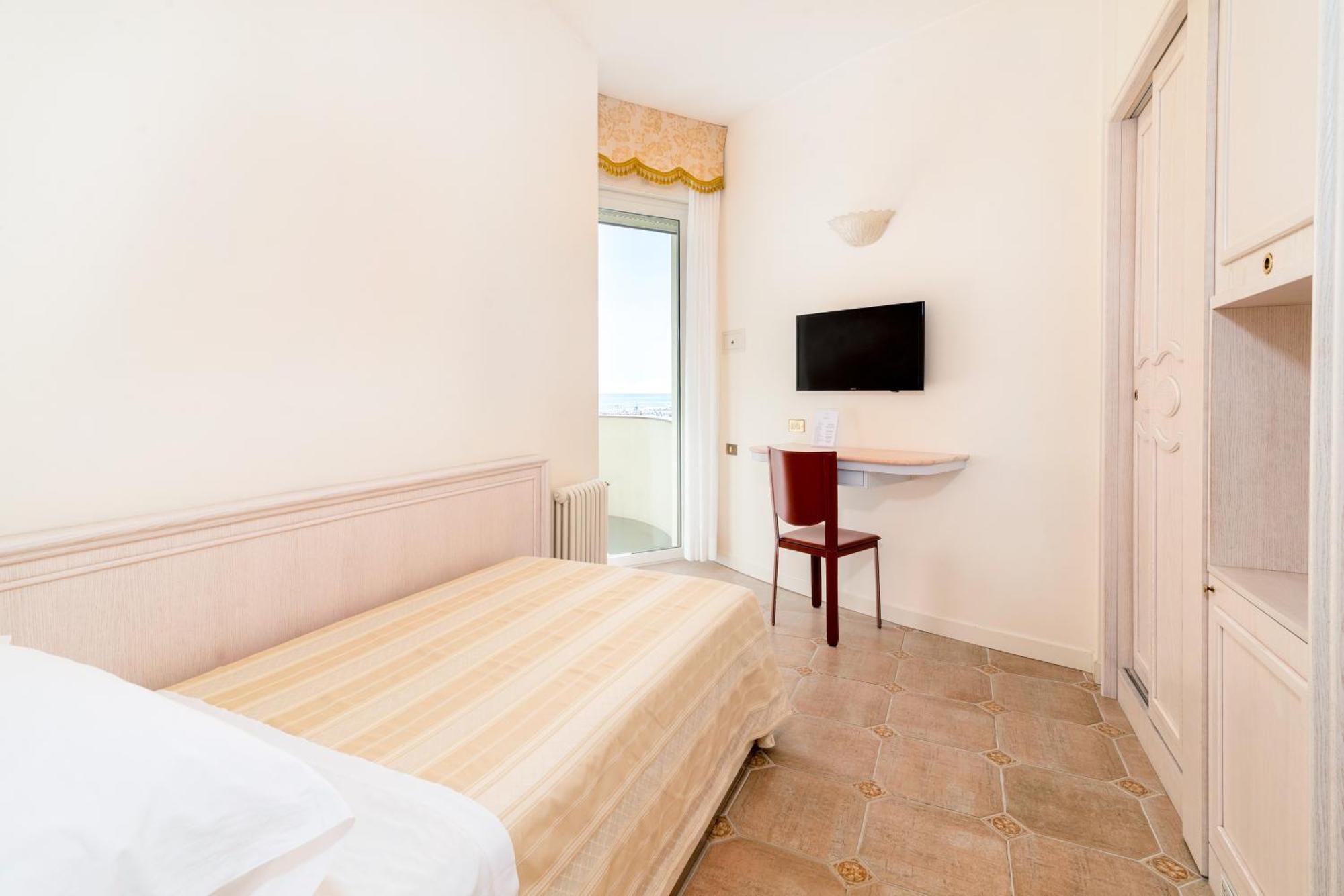 Universal Hotel Cervia Luaran gambar