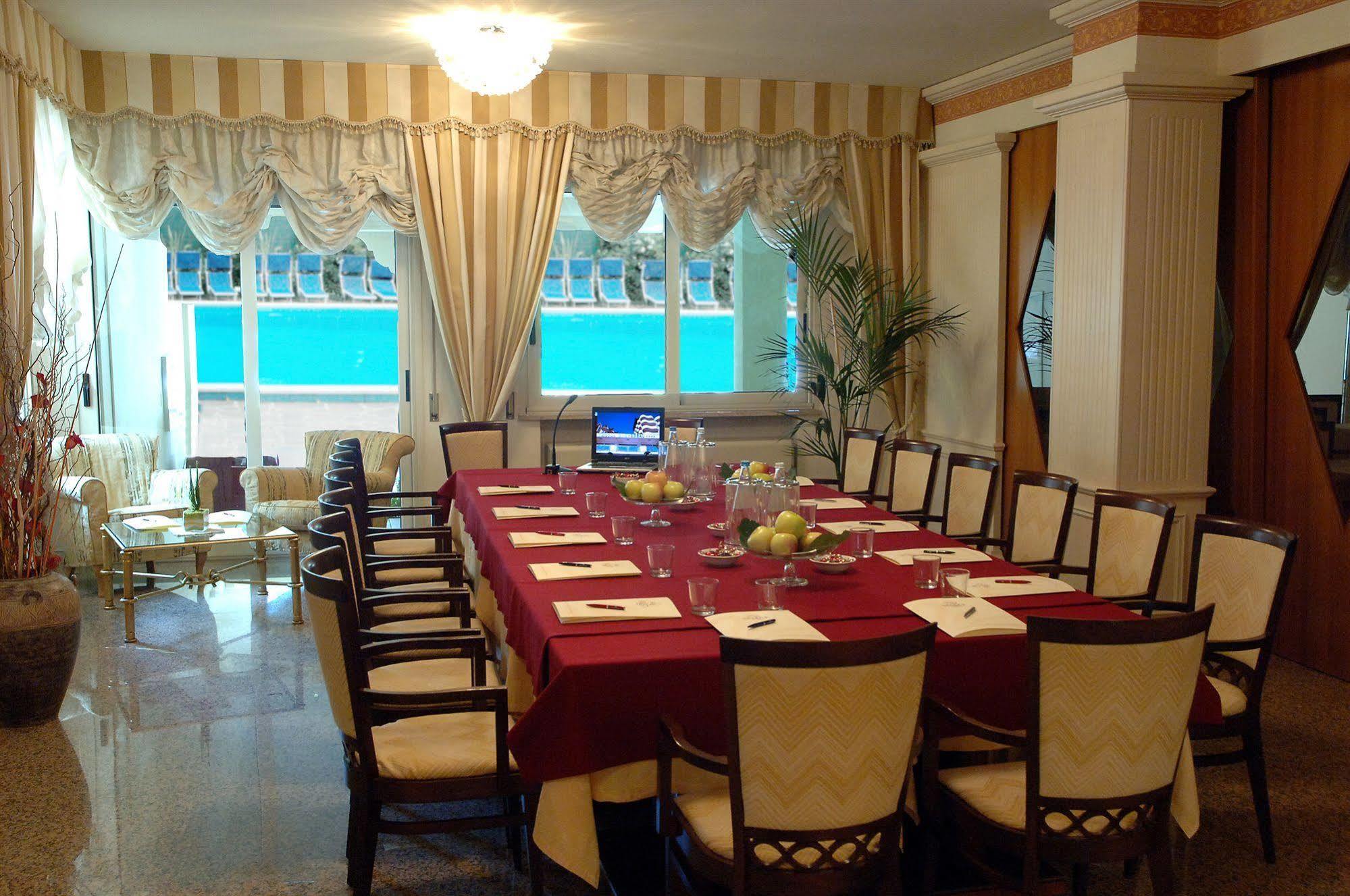 Universal Hotel Cervia Luaran gambar